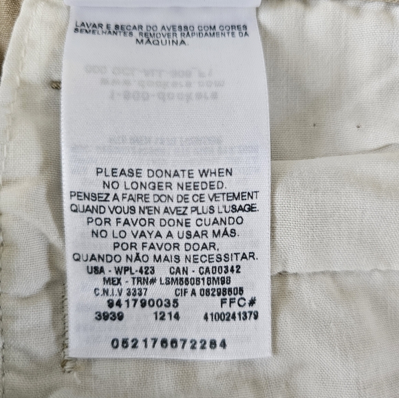 DOCKERS MEN CARGO KHAKI SHORTS SIZE 36 NWOT - Picture 2 of 15